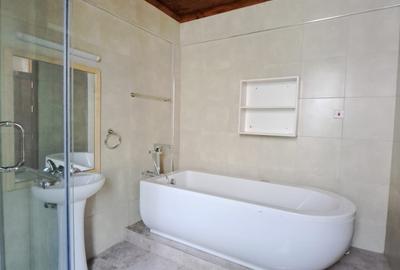 4 Bed Townhouse with En Suite at Spring Valley - 4