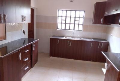 4 Bed House with En Suite in Ngong