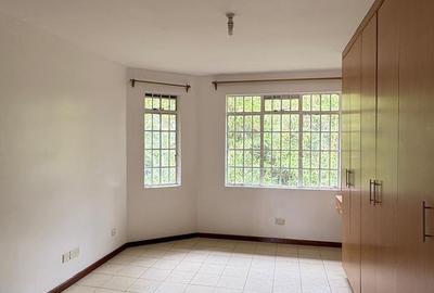 4 Bed Townhouse with En Suite in Spring Valley - 4