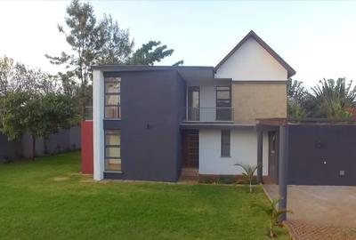 4 Bed Villa with En Suite at Alonzi Road