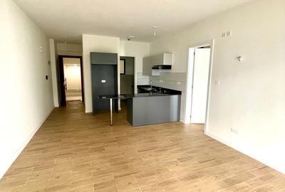 1 Bed Apartment with En Suite in Lavington - 2