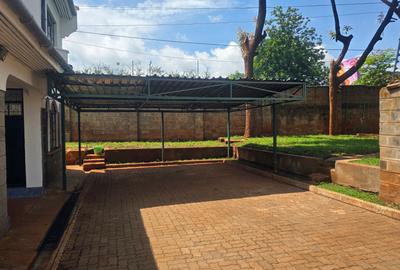 5 Bed House with En Suite in Westlands Area