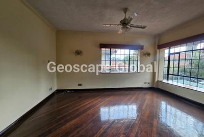 5 Bed House with En Suite in Spring Valley