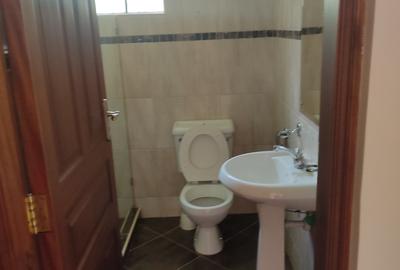 5 Bed Townhouse with En Suite at Runda