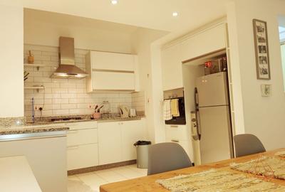 Furnished 3 Bed Apartment with En Suite in Kileleshwa