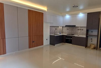 2 Bed Apartment with En Suite at Westlands Road - 3