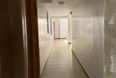 5 Bed Apartment with En Suite in Kilimani
