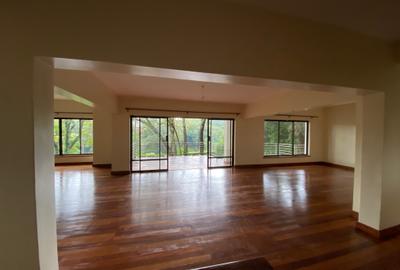 4 Bed Townhouse with En Suite in Kitisuru