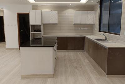 4 Bed Apartment with En Suite at 1St Parklands - 3