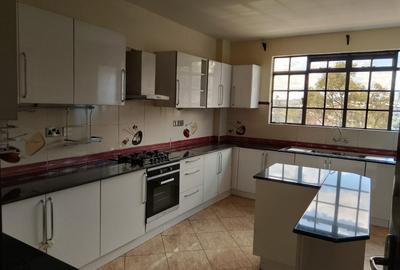 Serviced 4 Bed Apartment with En Suite in Upper Hill