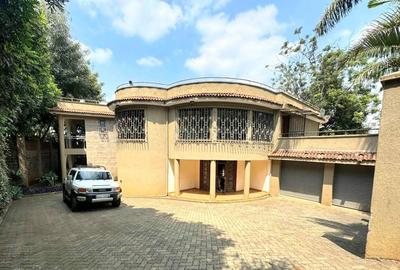 5 Bed House with En Suite at Nyari