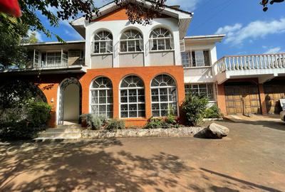 5 Bed House with Staff Quarters in Gigiri