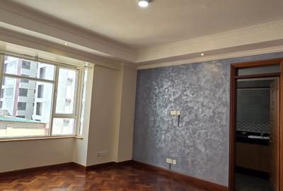 4 Bed Apartment with En Suite at Parklands - 3