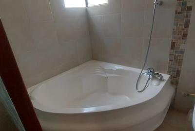 3 Bed Apartment with En Suite in Kileleshwa