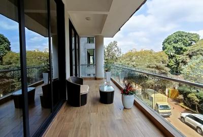 4 Bed Apartment with En Suite in Westlands Area
