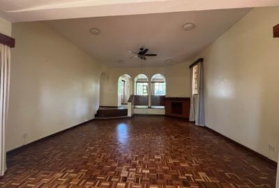 5 Bed House with En Suite at Nyari - 2