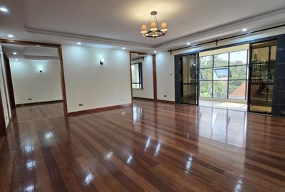 5 Bed Townhouse with En Suite at Thigiri