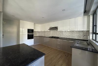 Serviced 3 Bed Apartment with En Suite in Lavington