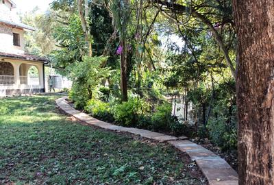 5 Bed Villa with En Suite in Karen