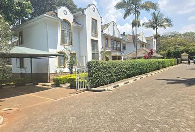 4 Bed Townhouse with En Suite in Lavington