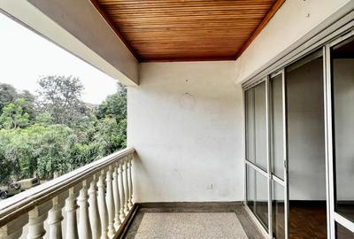 3 Bed Apartment with Parking at Statehouse Road