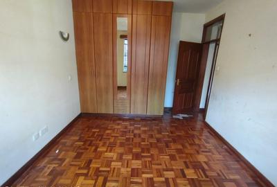 5 Bed Apartment with En Suite at Rhapta Road