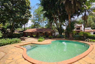 4 Bed Townhouse with En Suite in Lavington - 3