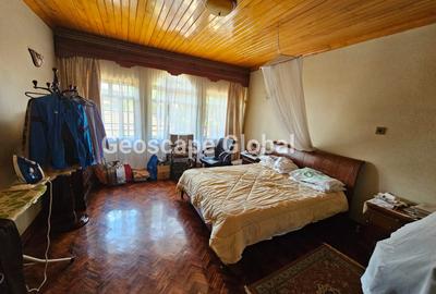 5 Bed House with En Suite in Kitisuru