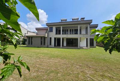 6 Bed Villa with En Suite in Lavington