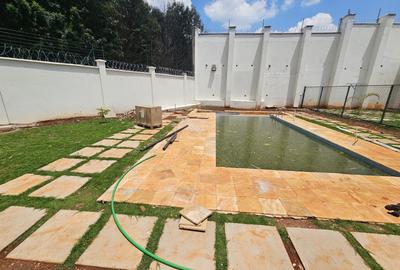 5 Bed House with En Suite in Loresho