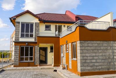 4 Bed Townhouse with En Suite at Enkasiti Kimalat