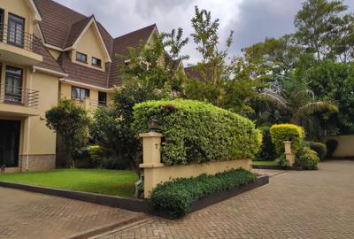 5 Bed Townhouse with En Suite in Lavington