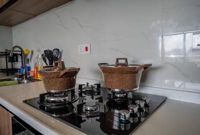 Serviced 2 Bed Apartment with En Suite in Riverside - 3