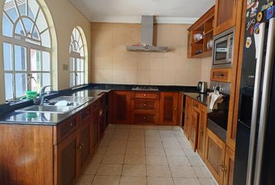 3 Bed House with En Suite in Loresho