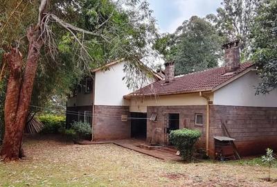 4 Bed House with En Suite at Rosslyn - 4