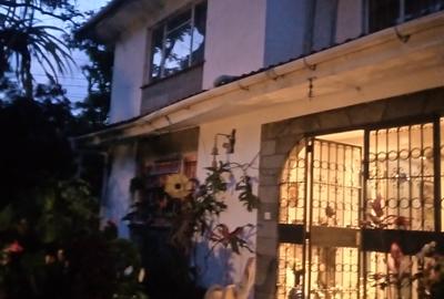 4 Bed House with En Suite at Ita Road - 2