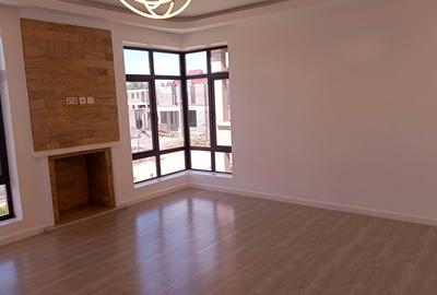 4 Bed Townhouse with En Suite in Kitengela - 4