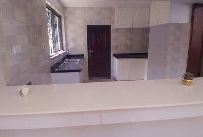 5 Bed Villa with En Suite in Lavington - 3