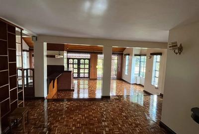 5 Bed House with En Suite at Runda