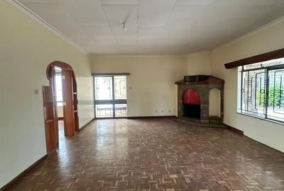 Commercial Property with Parking in State House - 3