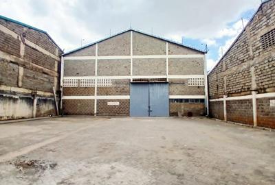 12,000 ft² Warehouse with Parking in Mombasa Road
