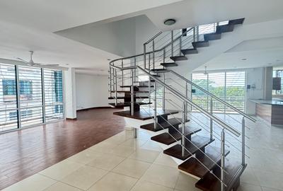 4 Bed Apartment with En Suite at Greenwood