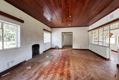 1 ac Commercial Property with Parking in Riverside
