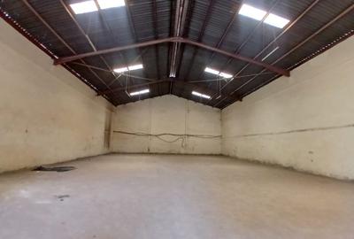 5,000 ft² Warehouse with Backup Generator in Industrial Area - 2