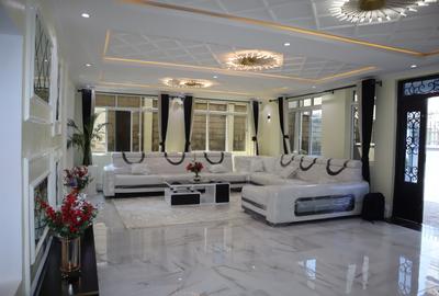 5 Bed Townhouse with En Suite at Olkeri - 2