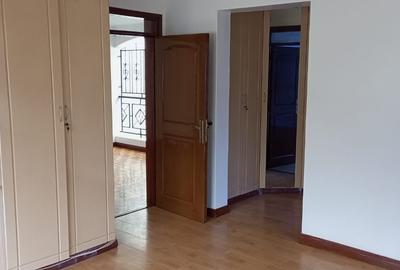 4 Bed Townhouse with En Suite in Lavington