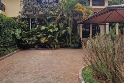 4 Bed House with En Suite at Lavington