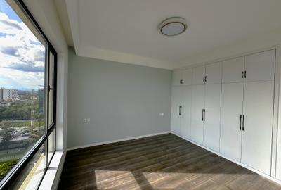 2 Bed Apartment with En Suite at Wood Avenue