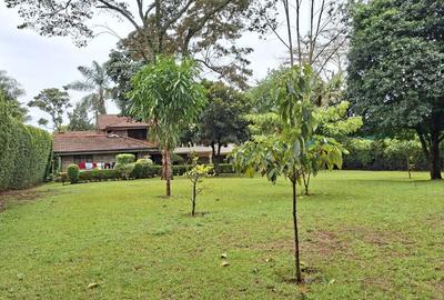 5 Bed House with En Suite in Runda - 4