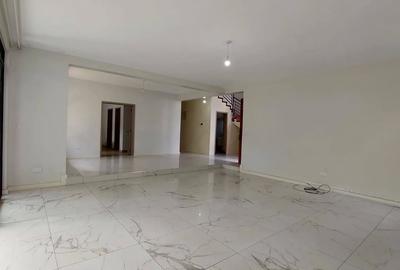 5 Bed Townhouse with En Suite at Muthangari Drive - 3